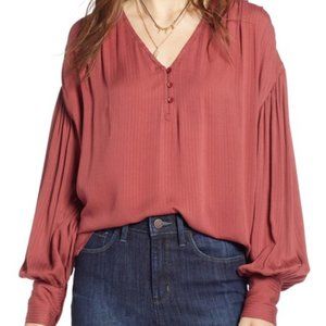 Treasure & Bond V-Neck Blouson Sleeve Popover Top
